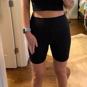 Black High-Waist Bike Shorts - Women with pockets size L